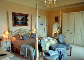 La Haule Manor 3