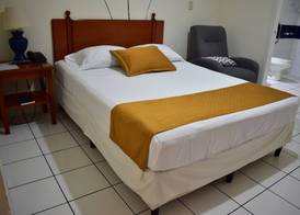 Hotel Villa Serena San Benito 5