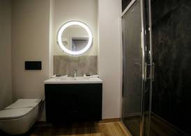 Royal Class Hotel 4