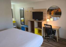 Days Inn by Wyndham Scottsboro AL 2