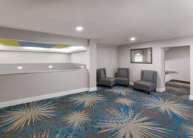 Days Inn by Wyndham Tulsa Central 3