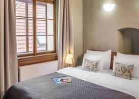 3 Epoques Apartments by Adrez 4