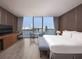 Avora Hotel 5