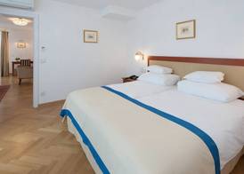Hotel Ambassador 5