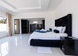 The Crescent Victoria Falls 2