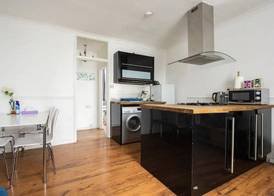 Charming London Apartment Near Hyde Park 4