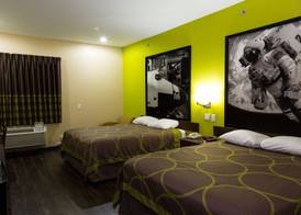 Red Lion Inn & Suites IAH Airport East 5