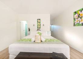 Castaway Resort 4