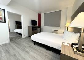 Ramada by Wyndham San Diego Airport 4