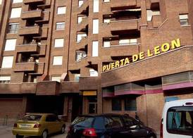 Apartamentos Turisticos Puerta de León 2