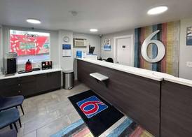Studio 6 Suites Vancouver, Wa - Waterfront 2