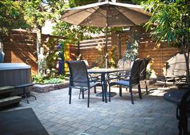 Maison Des Jardins B & B 2