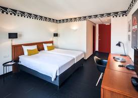 Hotel Theater Figi 2