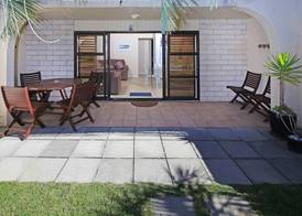 Onetangi Beach Apartments 4