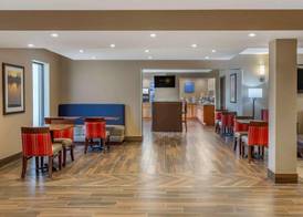 Best Western Rochelle Inn & Suites near DeKalb 3