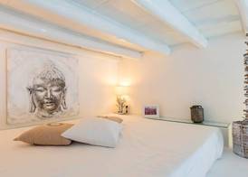 Pantheon Luxury Gold Apartment 4