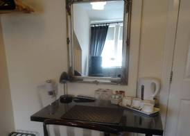 Elmswood Guest House 5