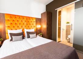 Hotel La Reine 2