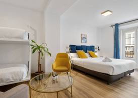 Malaga City Suites 5