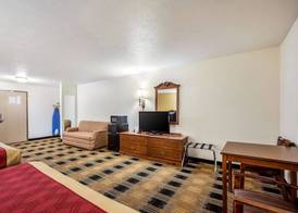 Econo Lodge Inn & Suites Fairview Heights St Louis 5