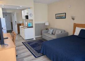 Courtyard Resort 5