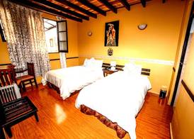 Yabar Hotel Plaza 4
