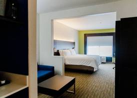 Holiday Inn Express & Suites ANDALUSIA by IHG 3