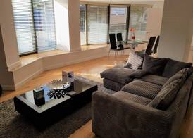 Chelsea Bridge Apartments 4