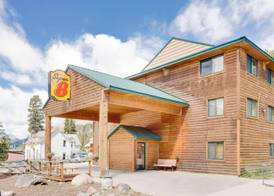 Super 8 by Wyndham Cooke City Yellowstone Park 4