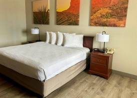 Days Inn by Wyndham Kingman West 4