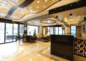 Life Corner Hotel 3