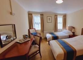 Royal Swan, Ashley Manor - B&B 5