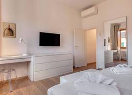 Sacha Apartment by Mamo Florence 2