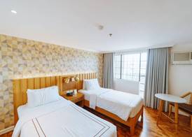Sugarland Hotel 3