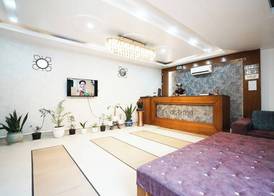 Hotel Om Paradise Near IGI Delhi Airport 4