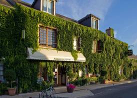 Logis Hôtel Auberge Du Centre Châteaux de la Loire 2