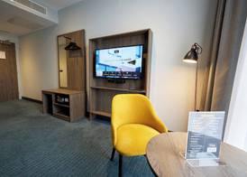 Holiday Inn - the niu, LOOM MANCHESTER NORTH by IHG 5