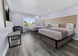 Downey Inn 4