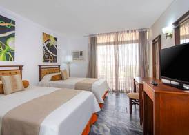 Hotel Club Tropical 4