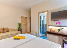 Hotel Aurora 3