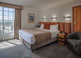 Country Club Tasmania 3