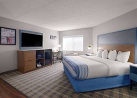 AmericInn by Wyndham Shakopee Near Amphitheater 5