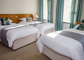 Charlemont Arms Hotel 5