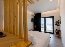 Lackos Luxury Suites 3