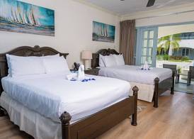 Savannah Beach Club Hotel 3