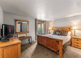 The Plaza by Traverse Hospitality 5