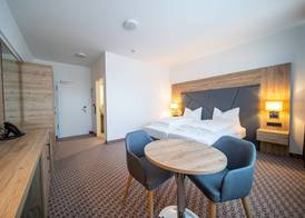 EE Hotel 3