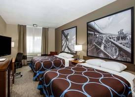 Super 8 by Wyndham Altoona 3