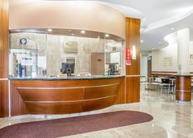 Econo Lodge West Haven 5