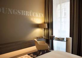 Renaissance Hamburg Hotel 5